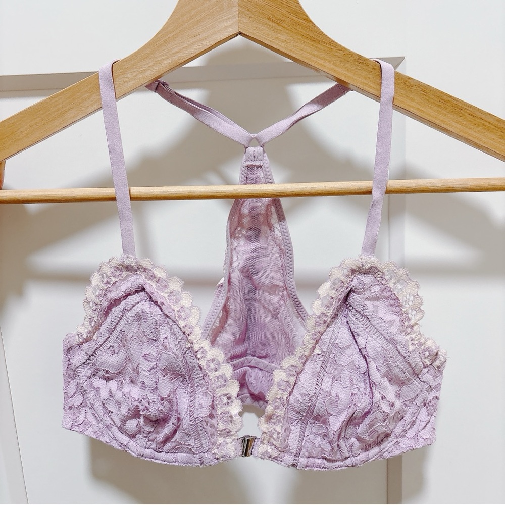 Victoria’s Secret lavender front closure Lace underwire bra
